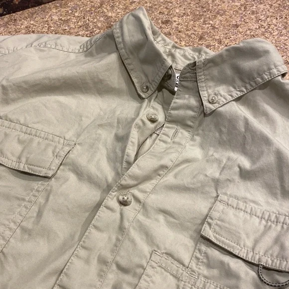 Columbia Men’s XL Button Down Button Up Short Sleeve Shirt - Picture 5 of 15